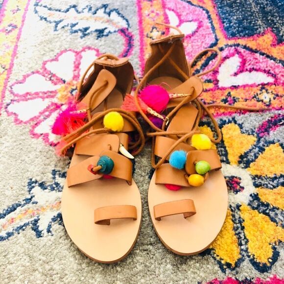 EUC Forever 21 Brown Multicolor Pompom Sandals 6.5 - Picture 1 of 5